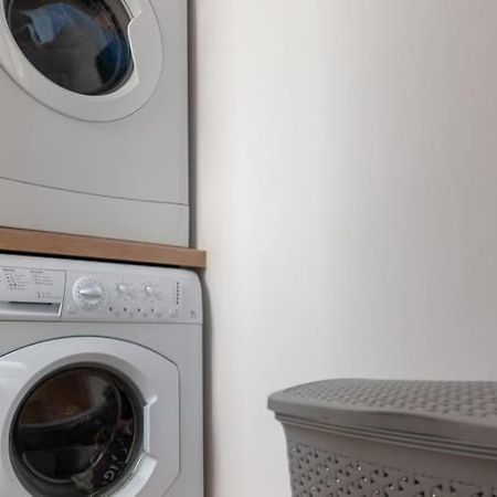 Private Bedroom With Private Bathroom In A Shared Apartment Gzira Esterno foto